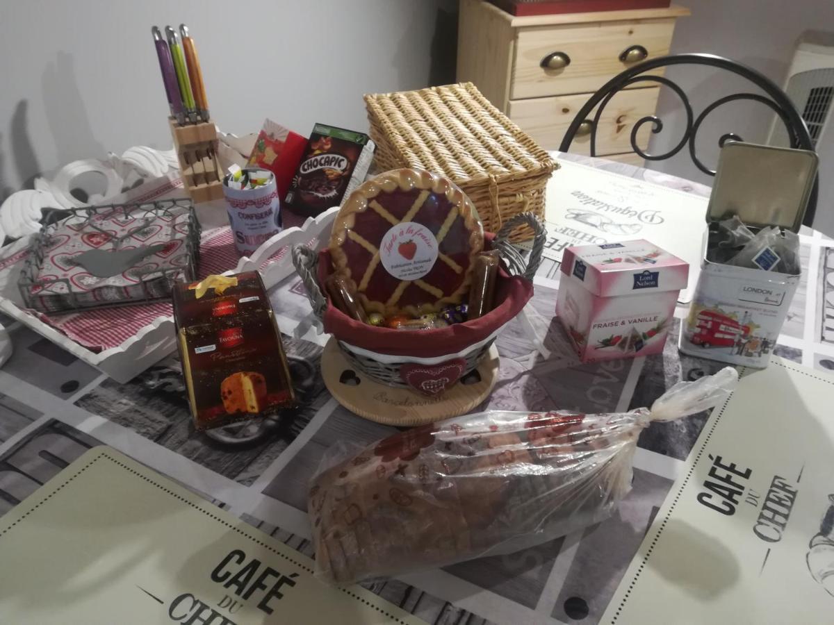 Chambre Les Ormes Enchastrayes Kültér fotó